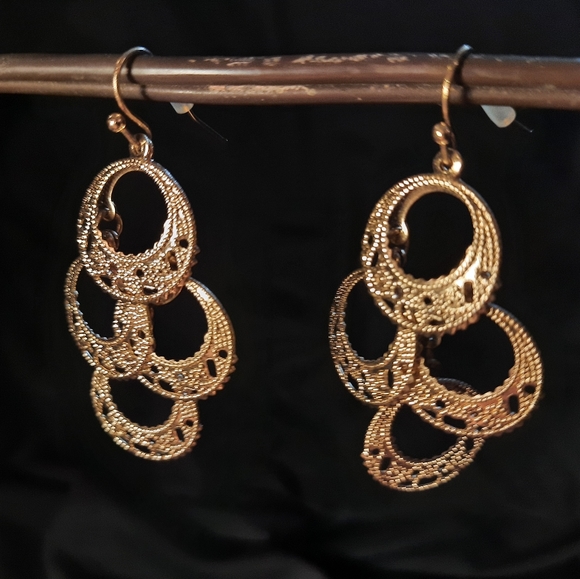 Earrings - Picture 1 of 1